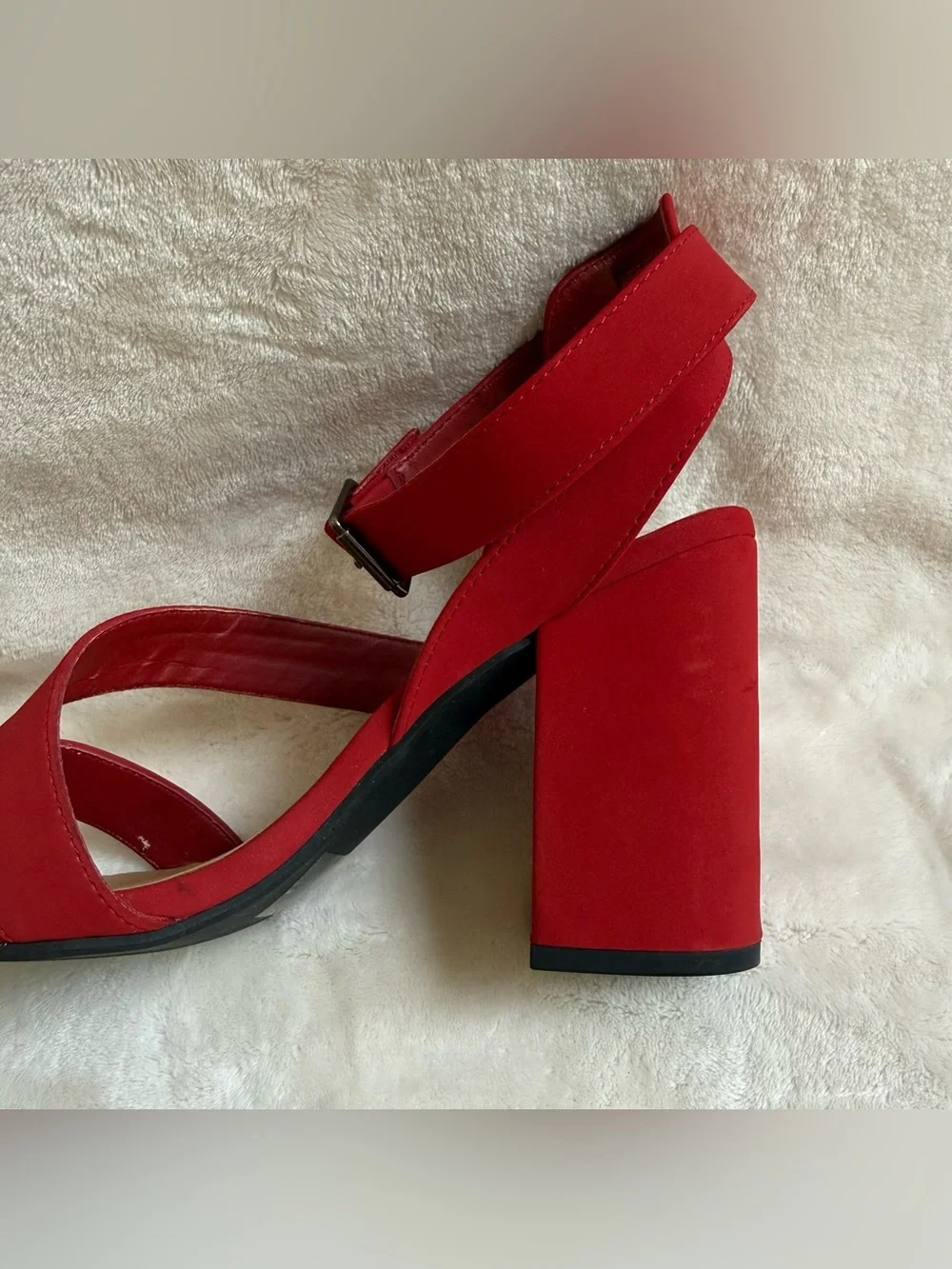 YNot Red Strappy Block Heel Sandals Square Toe Ankle Strap Size 9